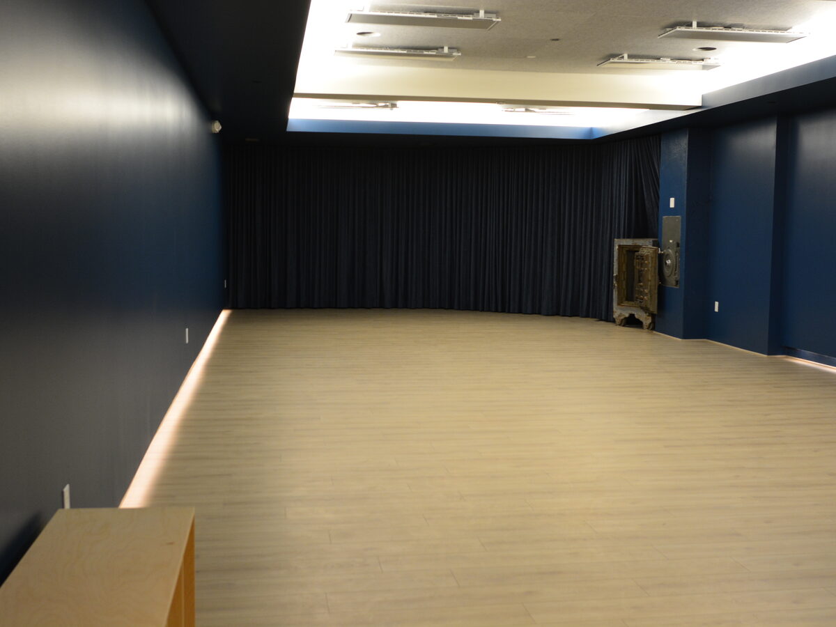 Ruang utama · 80m²